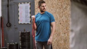 Building Muscle & Staying Fit with Resistance Bands by: Edward Cooper