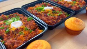 1000 Calorie Chili Meal Prep for Muscle Gain by: Josh Cortis 