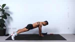 30 min COMPACT Full Body RESISTANCE BAND workout by: DANIELPT FITNESS